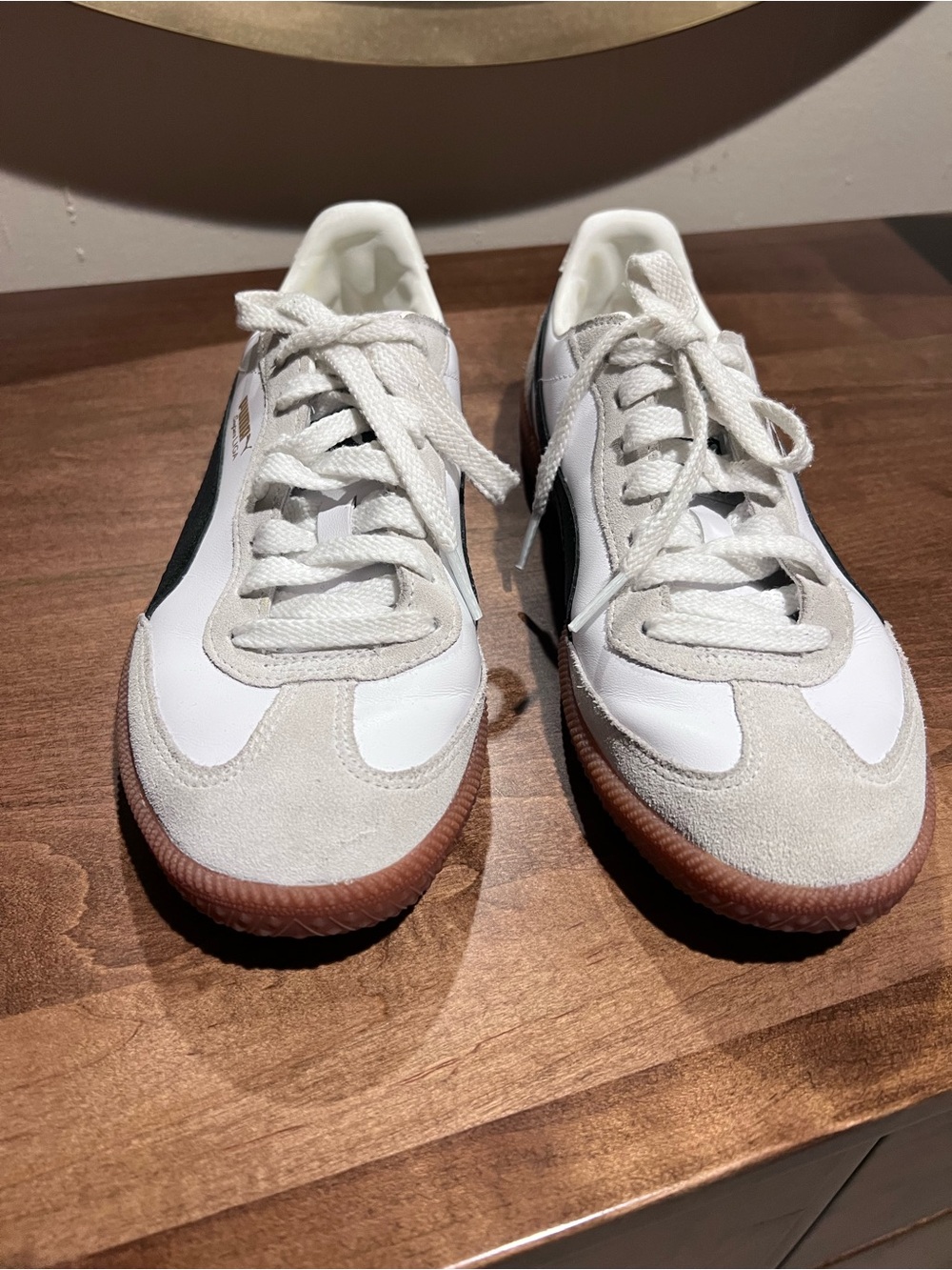 PUMA Super Liga OG Retro Sneakers – Men’s US 7.5 – White/Black/Team Gold – EUC